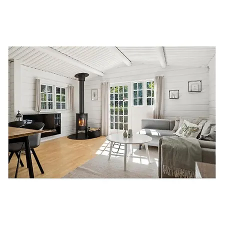 4 Bedroom Stunning In Ferienhaus