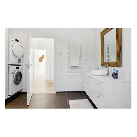4 Bedroom Stunning In Fårevejle