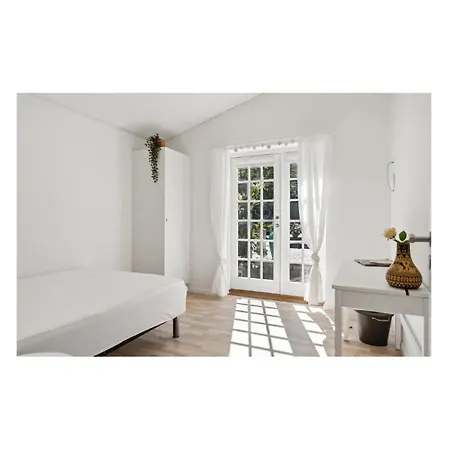 Ferienhaus 4 Bedroom Stunning In