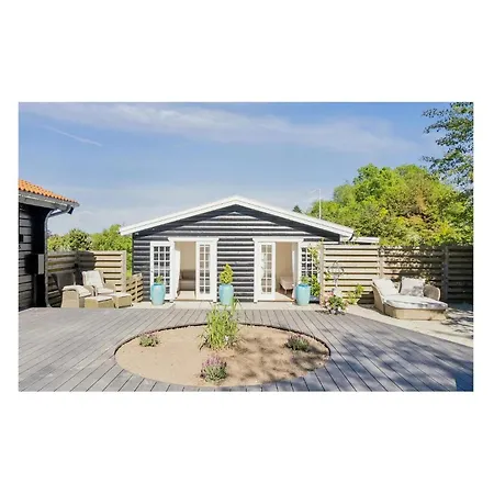 Ferienhaus 4 Bedroom Stunning In