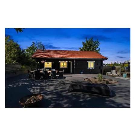 Ferienhaus 4 Bedroom Stunning In *
