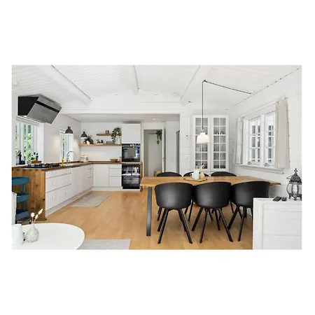 4 Bedroom Stunning In Ferienhaus