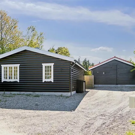 4 Bedroom Stunning In Fårevejle